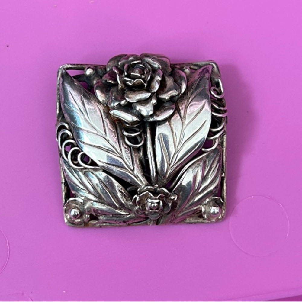 Vintage Sterling Silver wire-work Floral Brooch
